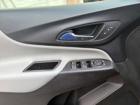 Used 2021 Chevrolet Equinox LT FWD image 13