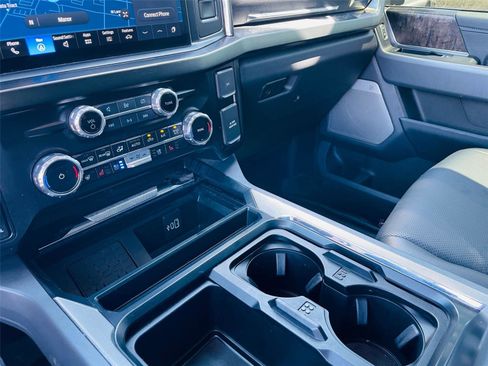 Used 2024 Ford F250 Lariat w/ Sport Appearance Package AWD/4WD image 16