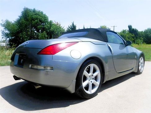 Used 2005 Nissan 350Z Grand Touring RWD image 7