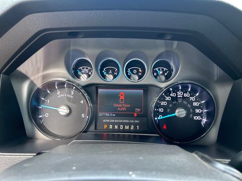Used 2016 Ford F250 Lariat w/ Lariat Ultimate Package AWD/4WD image 15