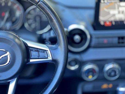 Used 2018 MAZDA MX-5 Miata Grand Touring image 38