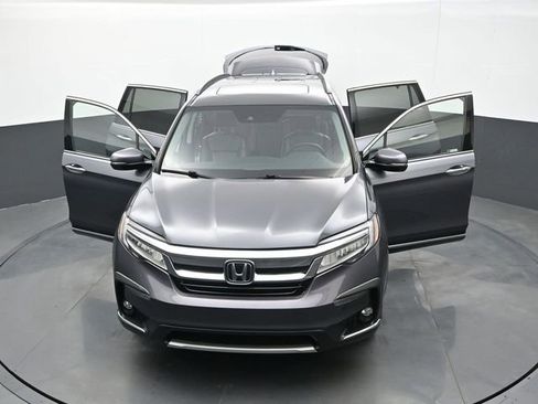 Used 2019 Honda Pilot Touring image 32