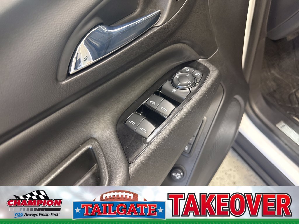 Used 2024 Chevrolet Equinox Premier FWD image 14