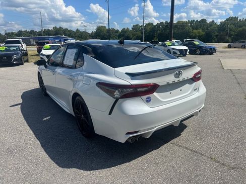 Used 2021 Toyota Camry XSE FWD image 3