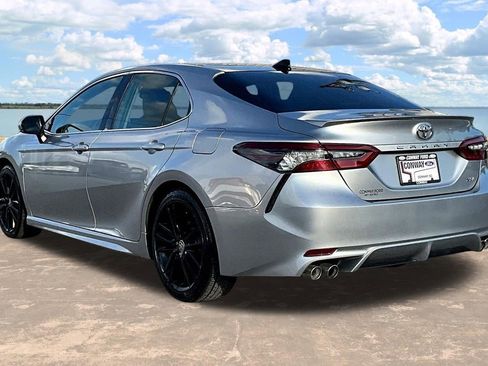 Used 2021 Toyota Camry XSE image 5