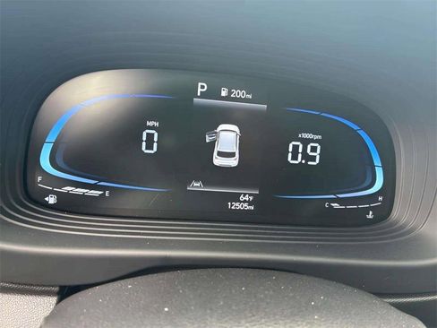 Certified 2023 Hyundai Venue SEL image 20