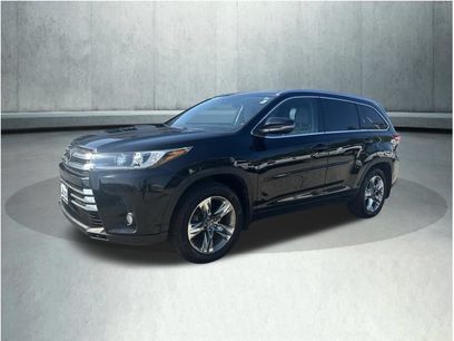 Used 2018 Toyota Highlander Limited Platinum w/ Carpet Mat Package (TMS)