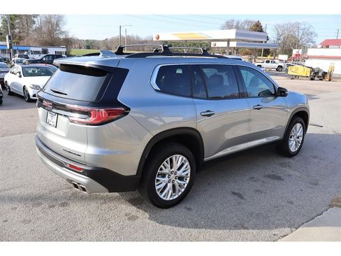 Used 2024 GMC Acadia Elevation w/ Luxury Package image 5