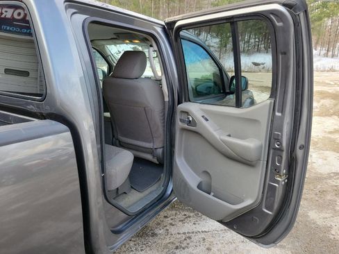 Used 2016 Nissan Frontier SV w/ SV Value Truck Package image 10