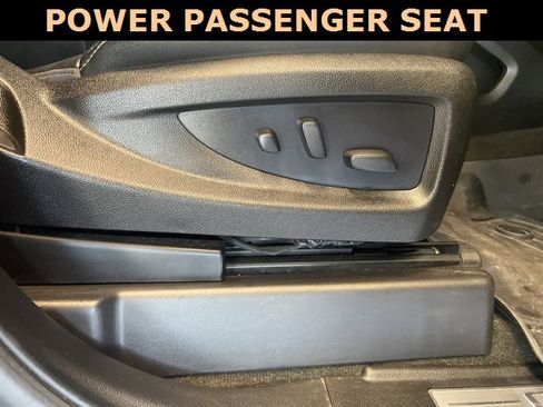 Used 2018 Chevrolet Suburban Premier image 45