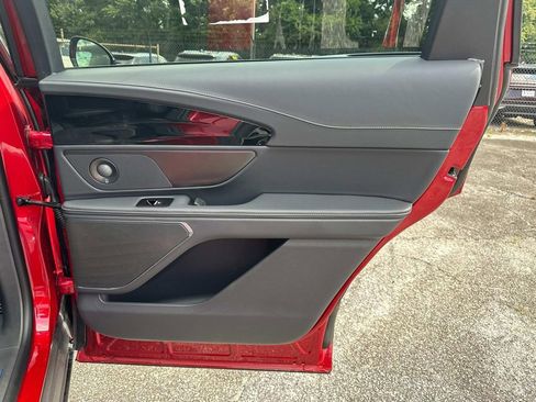 New 2025 Lincoln Nautilus Premier w/ Equipment Group 102A image 16