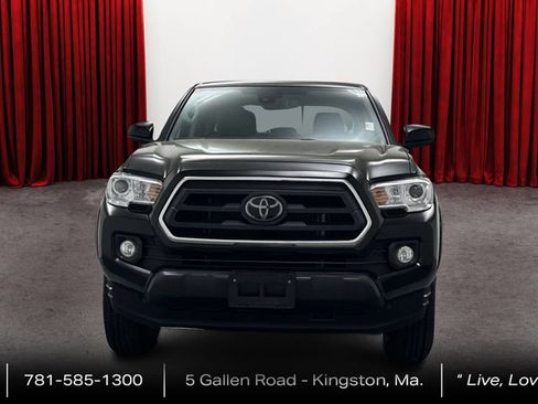 Certified 2023 Toyota Tacoma SR5 AWD/4WD image 2
