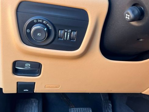 Used 2023 Jeep Grand Cherokee Summit image 28