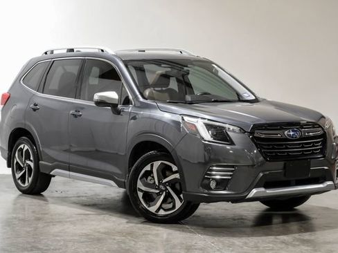 Used 2023 Subaru Forester Touring image 9