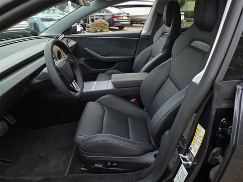 Used 2025 Tesla Model 3 Performance image 18