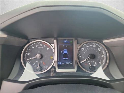 Used 2020 Toyota Tacoma SR5 image 18