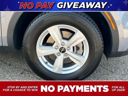 Used 2023 Kia Sorento LX image 9