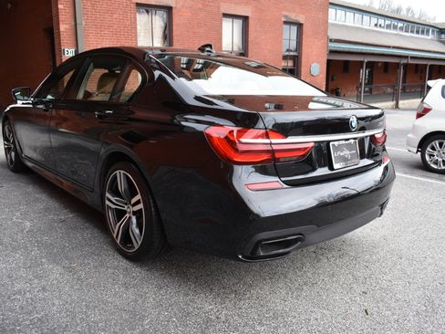 Used 2019 BMW 750i 750i Sedan w/ Executive Package image 5
