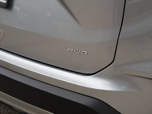 Used 2022 Ford Edge SEL w/ Convenience Package AWD/4WD image 8