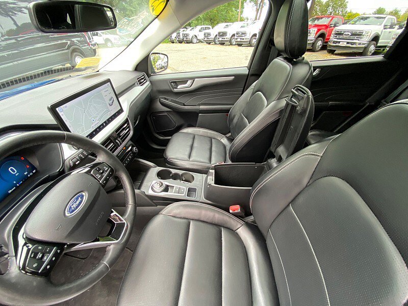 Used 2023 Ford Escape Platinum w/ Class II Trailer Tow Package AWD/4WD image 57