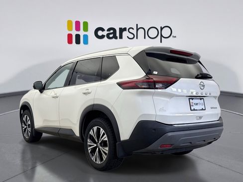 Used 2021 Nissan Rogue SV w/ Premium Package image 3