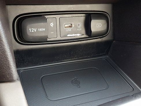 Used 2020 Hyundai Santa Fe Limited image 25