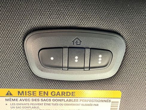 New 2026 Chrysler Pacifica Select image 37