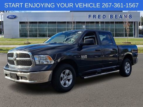 Used 2021 RAM 1500 Classic SLT image 3