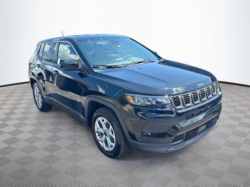 Used 2025 Jeep Compass Sport AWD/4WD image 4