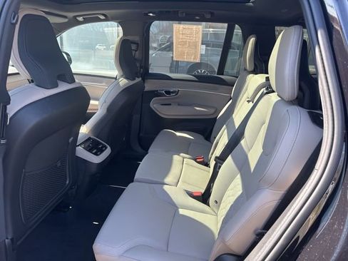 Certified 2025 Volvo XC90 B6 Plus image 15