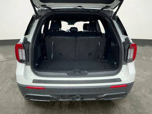 Certified 2025 Ford Explorer ST-Line w/ ST-Line Street Pack image 34