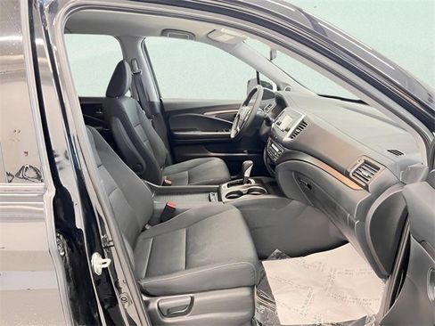Used 2019 Honda Ridgeline Sport image 10