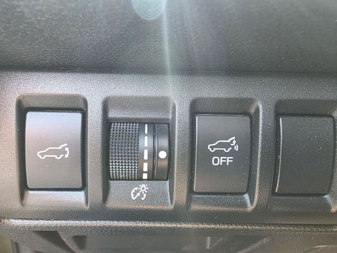Used 2024 Subaru Outback Touring AWD/4WD image 18