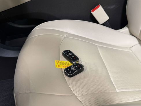 Used 2023 Buick Enclave Essence w/ Experience Buick Package image 20