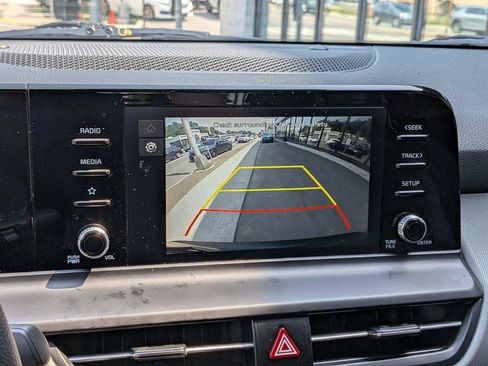 Certified 2025 Kia Seltos LX AWD/4WD image 18
