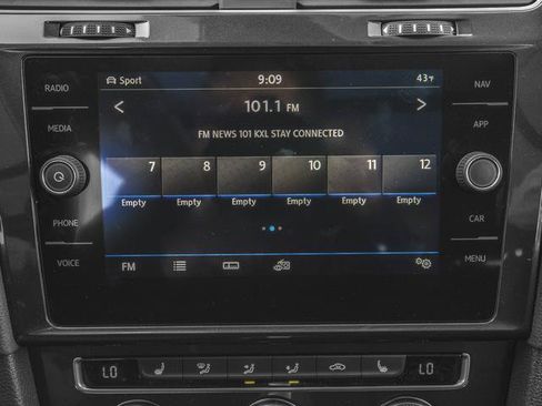 Used 2018 Volkswagen Golf Alltrack AWD/4WD image 10