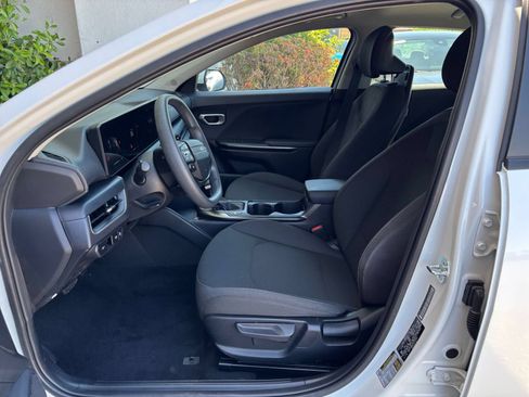 Used 2026 Kia K4 FWD image 27