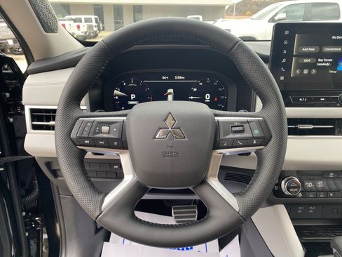 New 2025 Mitsubishi Outlander AWD image 6