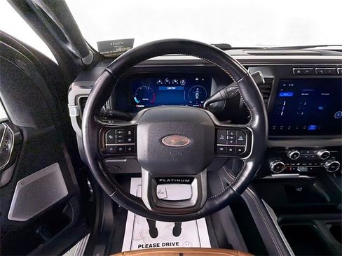 Used 2024 Ford F250 Platinum w/ FX4 Off-Road Package image 11