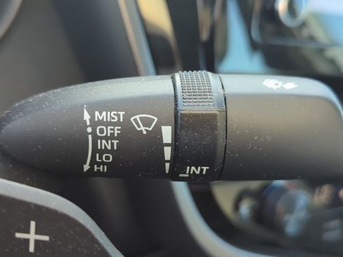 Used 2023 Toyota Camry SE FWD image 15