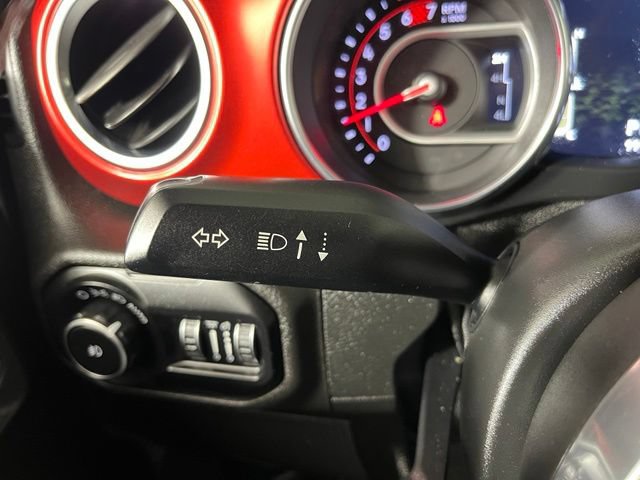 Used 2018 Jeep Wrangler Unlimited Rubicon w/ Dual Top Group AWD/4WD image 23