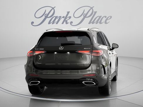 Used 2026 Mercedes-Benz GLC 300 4MATIC image 21