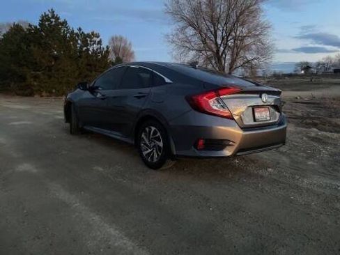 Used 2017 Honda Civic EX image 4