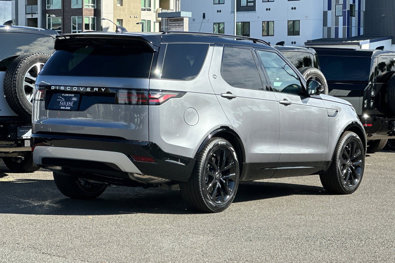 New 2026 Land Rover Discovery Limited Edition AWD/4WD image 10
