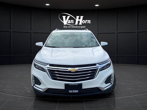 Used 2023 Chevrolet Equinox Premier AWD/4WD image 2