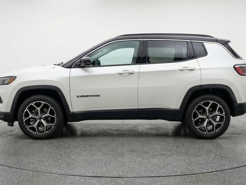 Used 2025 Jeep Compass Limited AWD/4WD image 5