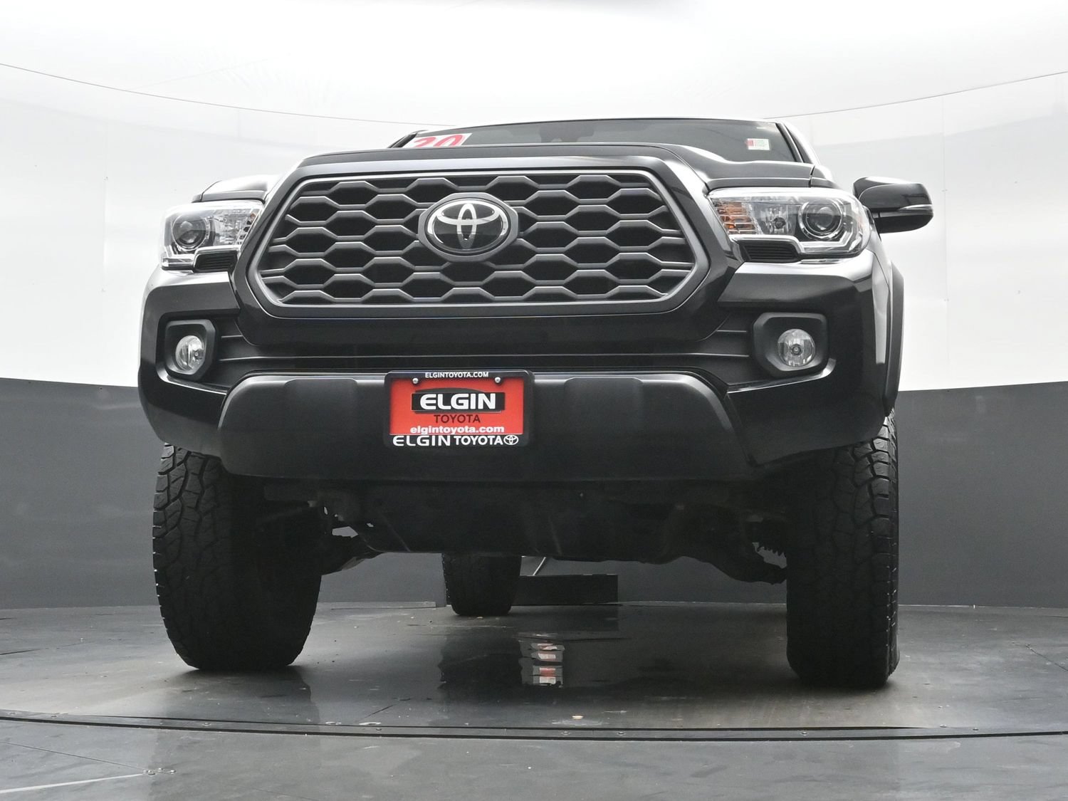 Used 2020 Toyota Tacoma TRD Off-Road w/ Technology Package AWD/4WD image 28