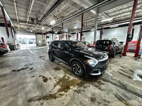 Certified 2023 Kia Sportage LX image 11