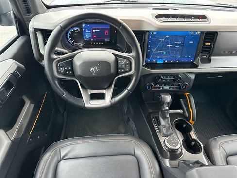 Used 2022 Ford Bronco Badlands w/ Sasquatch Package image 10