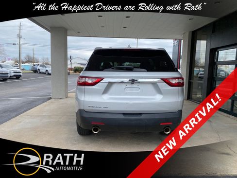 Used 2020 Chevrolet Traverse LS image 7
